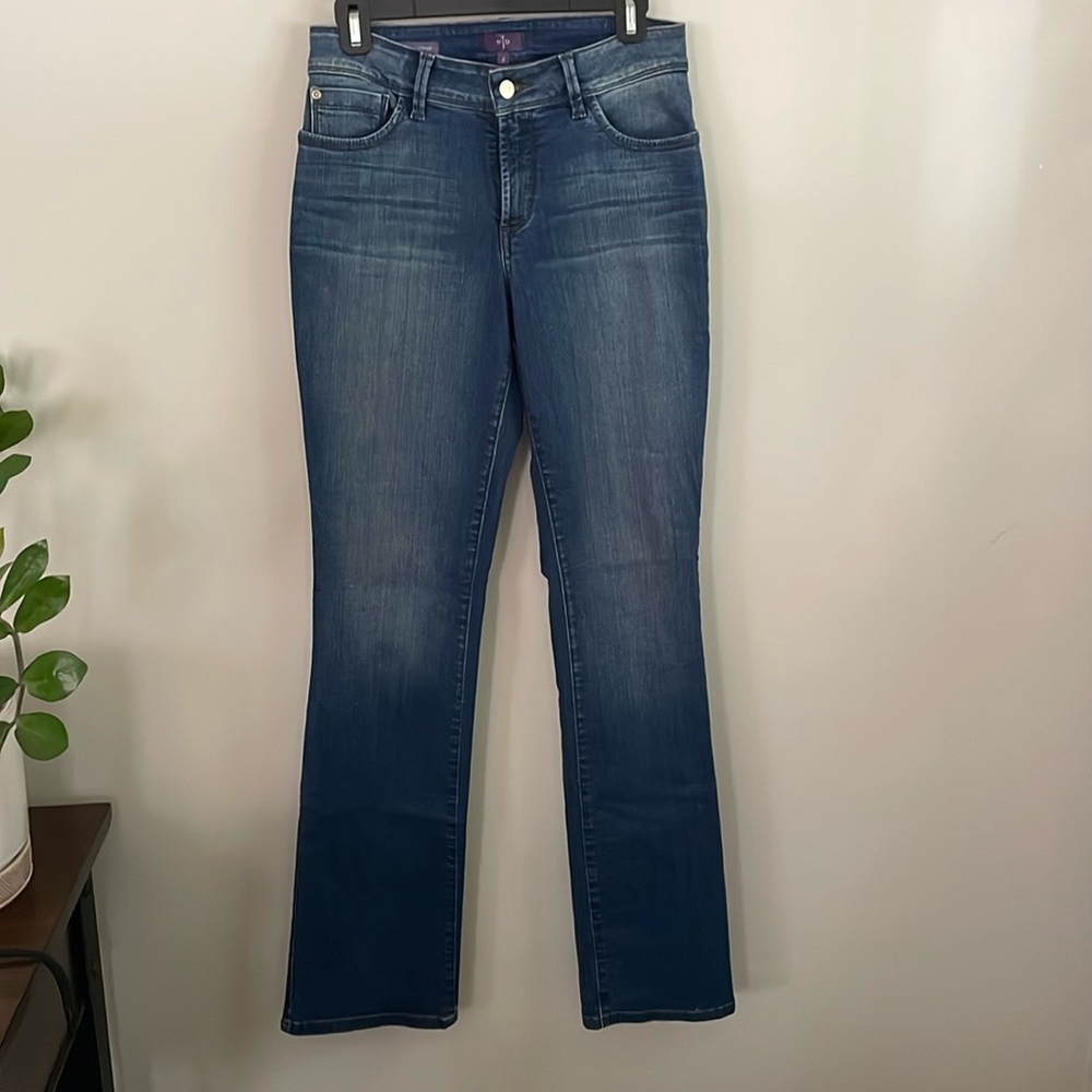 NYDJ Jeans Billie mini bootcut Size 4 Lift Tuck Technology